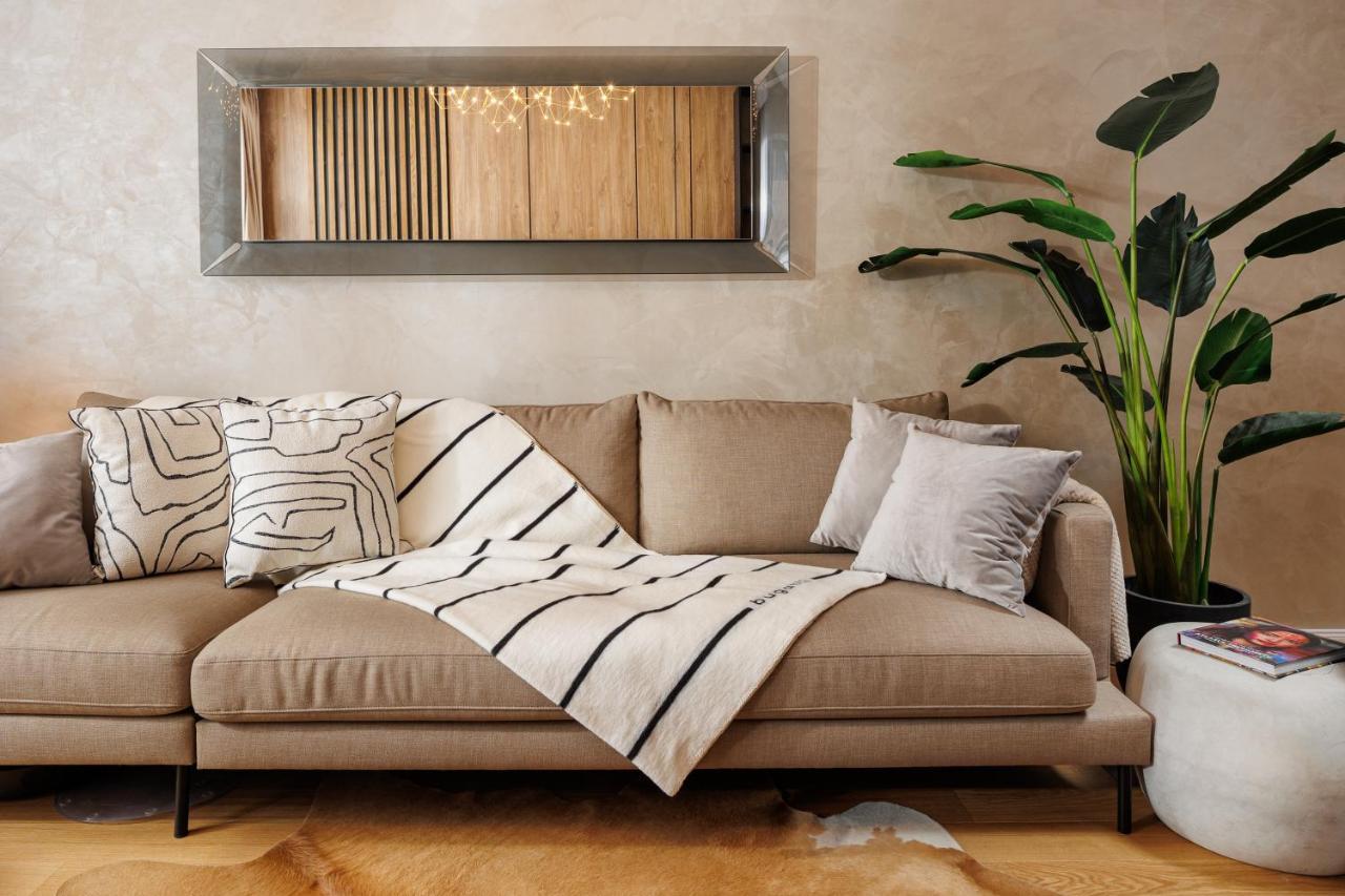 Pure Living Apartment W. Private Parking Braşov Exterior foto