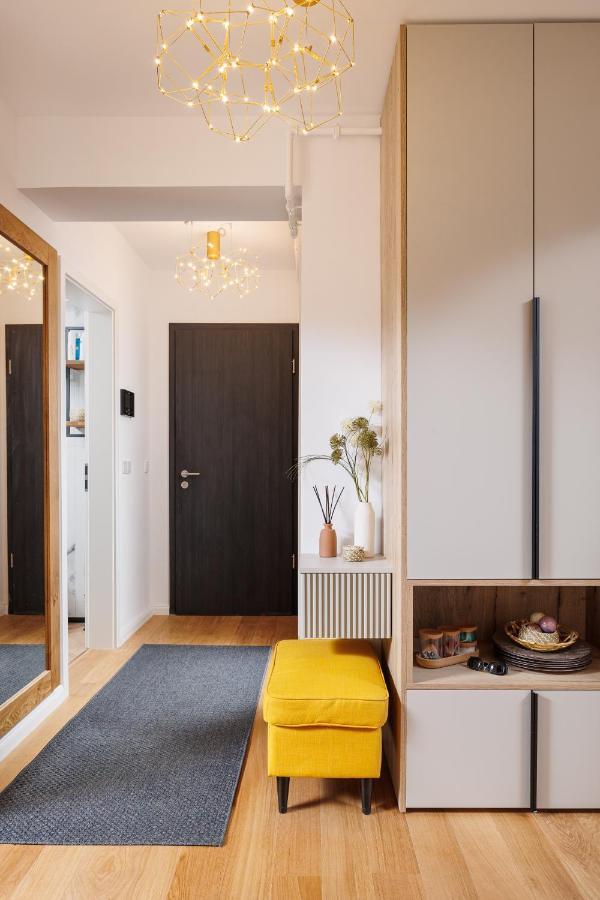 Pure Living Apartment W. Private Parking Braşov Exterior foto